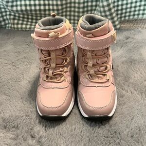 Pink/Mauve Girls Winter Boots size 9.5